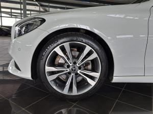 Mercedes-Benz C200 Cabrio automatic - Image 13