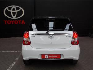 Toyota Etios hatch 1.5 Sport - Image 4