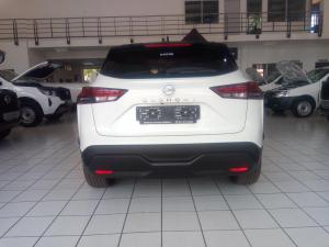 Nissan Qashqai 1.3T Acenta Plus - Image 10