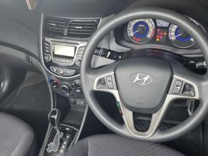 Hyundai Accent hatch 1.6 Fluid auto - Image 11