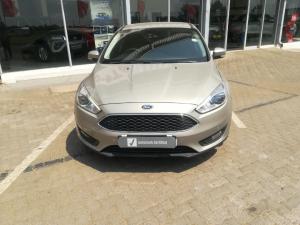 Ford Focus hatch 1.0T Trend - Image 2