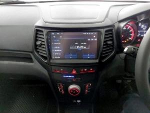 Mahindra XUV300 1.2T W4 SE - Image 10