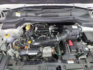 Mahindra XUV300 1.2T W4 SE - Image 13