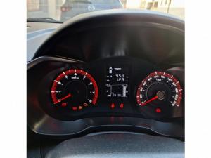 Mahindra XUV300 1.2T W4 SE - Image 14