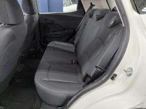 Mahindra XUV300 1.2T W4 SE - Image 5