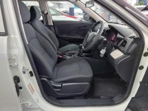 Mahindra XUV300 1.2T W4 SE - Image 9
