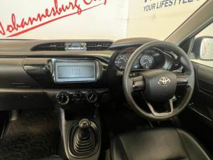 Toyota Hilux 2.4GD (aircon) - Image 3