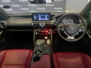 Lexus IS 300h EX - Image 28