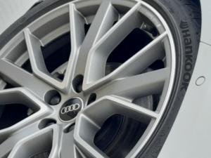 Audi A4 40TFSI S line - Image 12