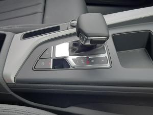 Audi A4 40TFSI S line - Image 4