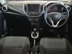 Toyota Vitz 1.0 XR manual - Image 6