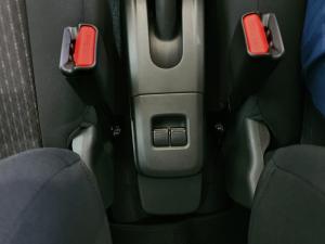 Toyota Vitz 1.0 XR manual - Image 13