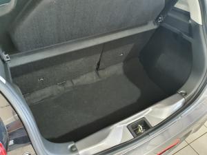 Toyota Vitz 1.0 XR manual - Image 15