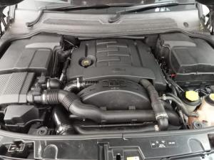 Land Rover Discovery 4 3.0 TDV6 SE - Image 17
