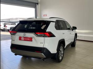 Toyota RAV4 2.0 VX - Image 2