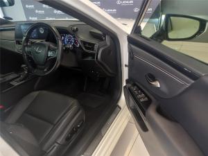 Lexus ES 250 EX - Image 5