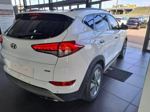 Hyundai Tucson 2.0CRDi Elite - Image 10