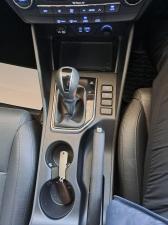 Hyundai Tucson 2.0CRDi Elite - Image 18