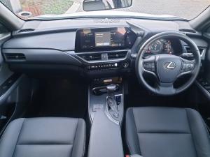 Lexus UX 250h EX - Image 7