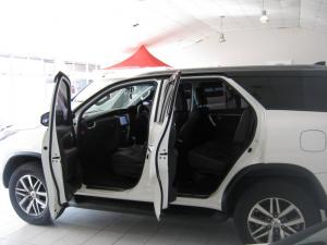 Toyota Fortuner 2.8GD-6 auto - Image 6