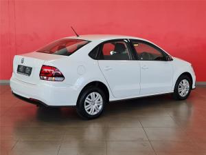 Volkswagen Polo sedan 1.4 Trendline - Image 25