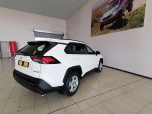 Toyota RAV4 2.0 GX - Image 11