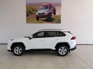 Toyota RAV4 2.0 GX - Image 13