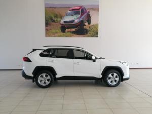 Toyota RAV4 2.0 GX - Image 3