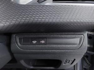 Peugeot 208 1.2 Active - Image 10