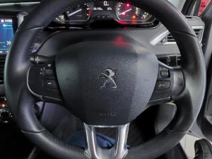 Peugeot 208 1.2 Active - Image 11