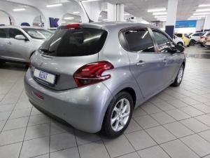 Peugeot 208 1.2 Active - Image 3