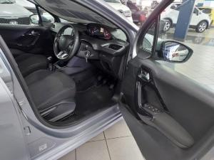 Peugeot 208 1.2 Active - Image 7