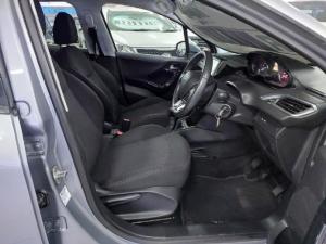 Peugeot 208 1.2 Active - Image 8