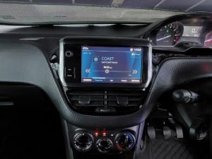 Peugeot 208 1.2 Active - Image 9