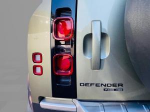Land Rover Defender 110 P400 X-Dynamic HSE - Image 12