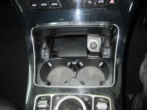 Mercedes-Benz C-Class C200 - Image 15