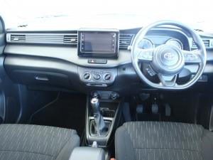 Toyota Rumion 1.5 SX manual - Image 10
