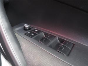 Toyota Corolla hatch 1.2T XS - Image 12
