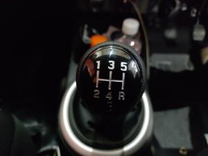 Toyota Vitz 1.0 XR manual - Image 13