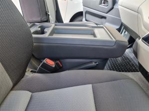 Toyota Quantum 2.8 SLWB panel van - Image 10