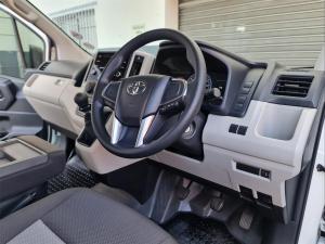 Toyota Quantum 2.8 SLWB panel van - Image 13