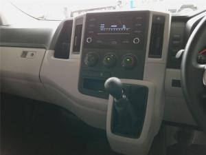 Toyota Quantum 2.8 SLWB panel van - Image 9