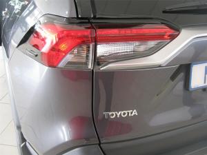 Toyota RAV4 2.0 VX - Image 10