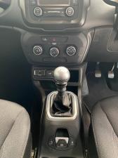 Jeep Renegade 1.4T Sport - Image 11