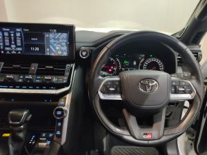 Toyota Land Cruiser 300 3.5T GR-Sport - Image 6