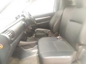Toyota Hilux 2.0 single cab S (aircon) - Image 16