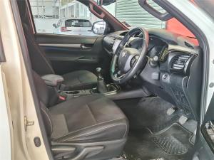 Toyota Hilux 2.8GD-6 double cab Legend - Image 42
