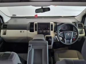 Toyota Quantum 2.8 SLWB panel van - Image 6