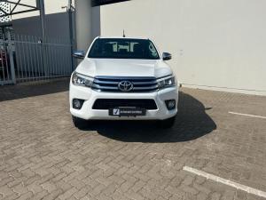 Toyota Hilux 2.8GD-6 double cab Raider auto - Image 4