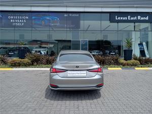 Lexus ES 250 EX - Image 4